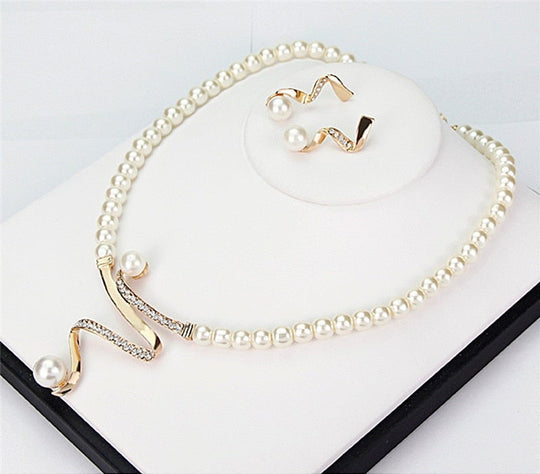 Dames Sieradenset Parelketting en Oorbellen 2