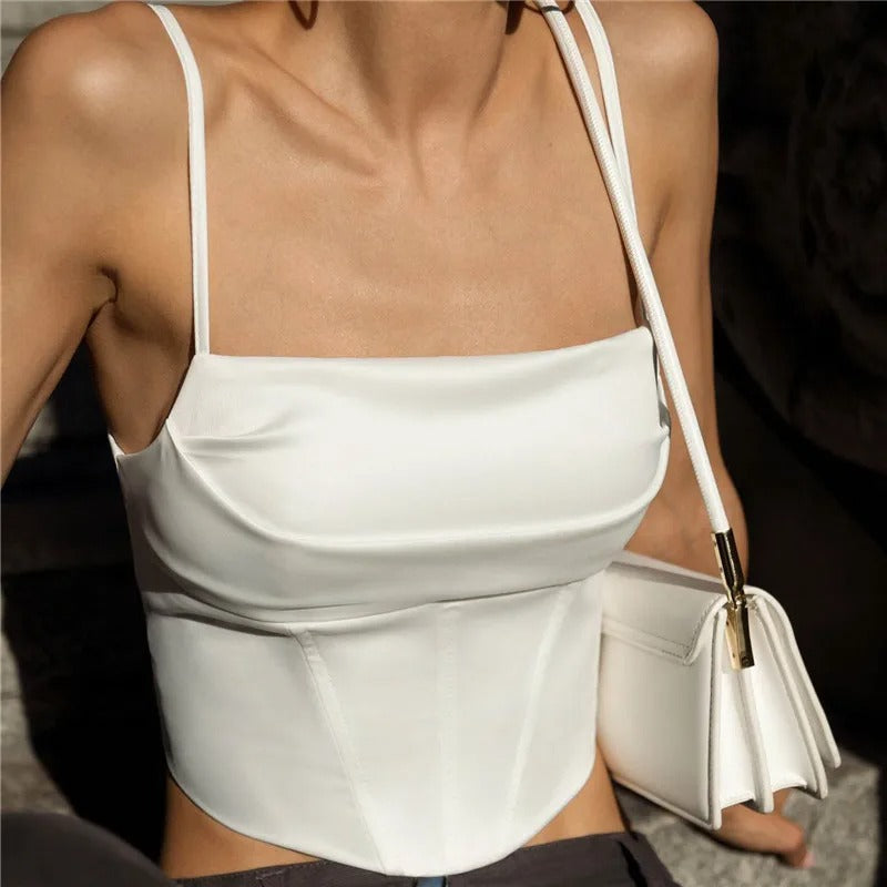 Dames crop top met vetersluiting en open rug