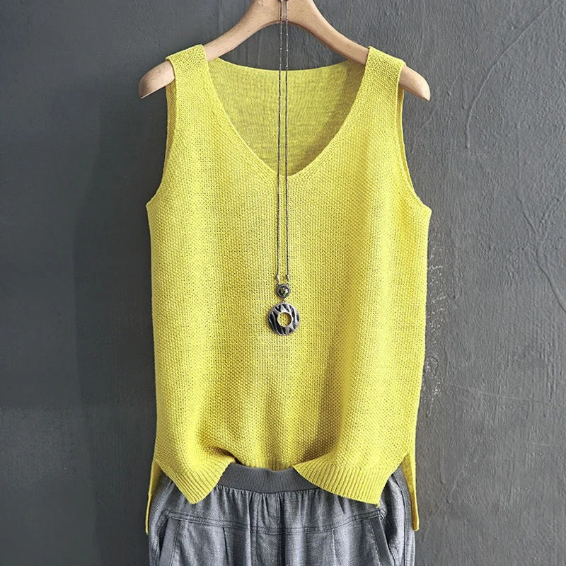 Mouwloze gebreide damesblouse